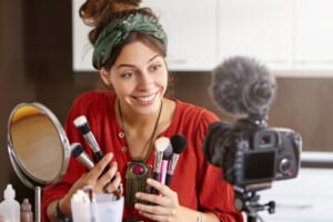 How Much Do YouTubers Make, Makeup Tutorial