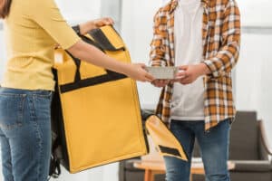 Uber Eats Vs. DoorDash: Who's Better To Work For In 2022?