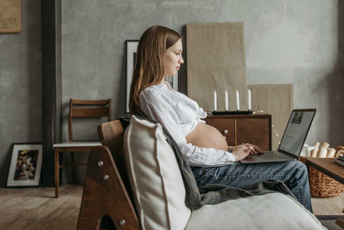 21+ Best Jobs For Pregnant Women: Work From Home (2025) 21+ Best Jobs For Pregnant Women: Work From Home (2025)