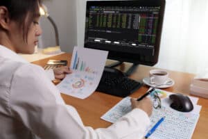 How To Invest And Make Money Daily
