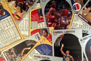 How To Sell Sports Cards, A Scattered Collection of Vintage Basketball Cards